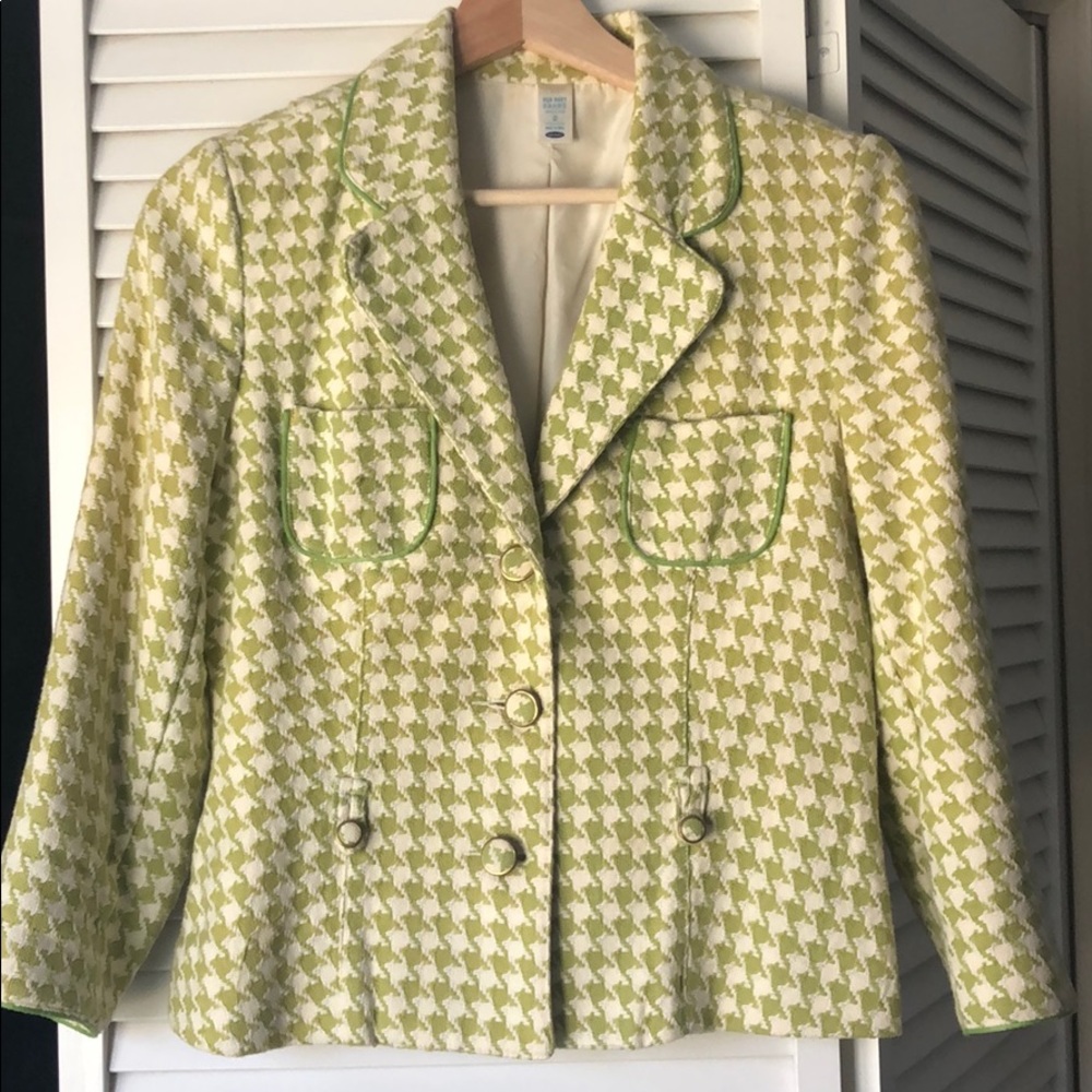 Vintage blazer (Chanel vibes)